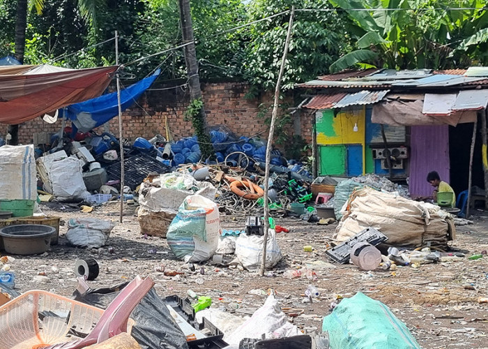 Dari Rongsok Menjadi Cuan, Kisah Sukses Jani Rongsok yang Mengubah Barang Bekas Jadi Peluang Bisnis Besar