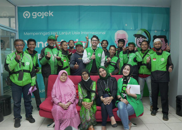 Pelanggan Usia Senior di Palembang Semakin #AmanBersamaGojek, Menjadi Andalan Terdepan Untuk Berikan Rasa Nyam