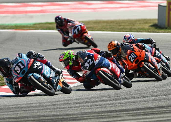 Ramadhipa Impresif, Melesat Raih Podium Perdana di Moto3 Junior Barcelona