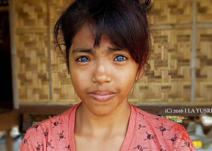 3 Suku di Indonesia Bermata Biru, Dikenal Bengis, Ada yang Makan Manusia Mentah-mentah