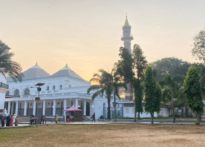 Tak Hanya Tempat Ibadah, Masjid Agung Sultan Mahmud Badaruddin Jayo Wikramo Simpan Banyak Peninggalan Sejarah 