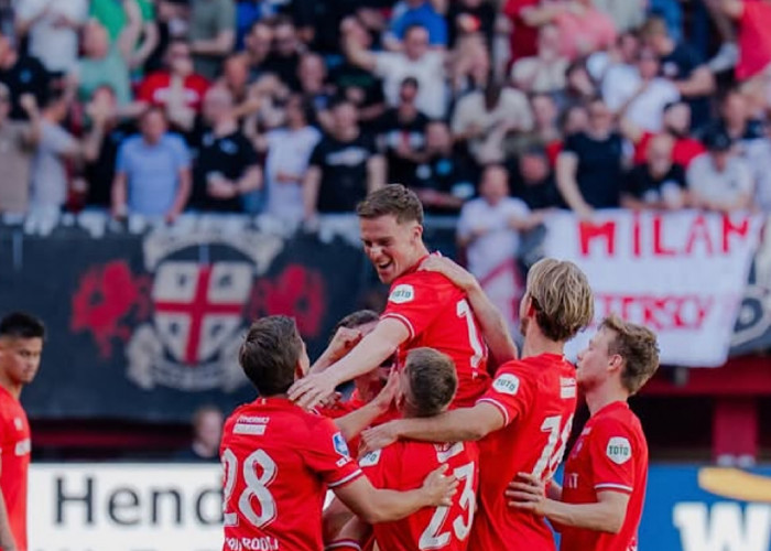 Mees Hilgers Sukses Bawa FC Twente Unggul Atas Klub Miliano Jonathans, Calon Naturalisasi Timnas Indonesia