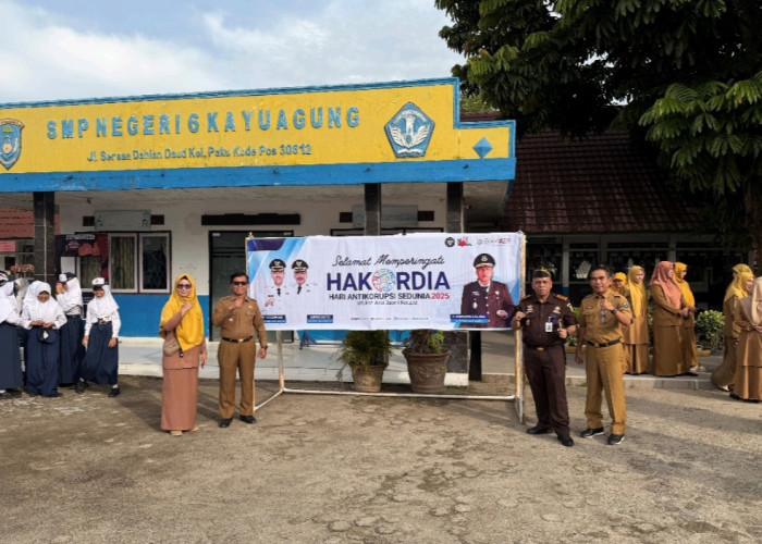 Gencarkan Edukasi Korupsi Generasi Z Kejari OKI Peringatan Hakordia di Sekolah