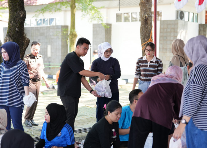 Momentum Idul Adha 1447 H, Kejati Sumsel Tebar 1.000 Paket Daging Kurban ke Warga