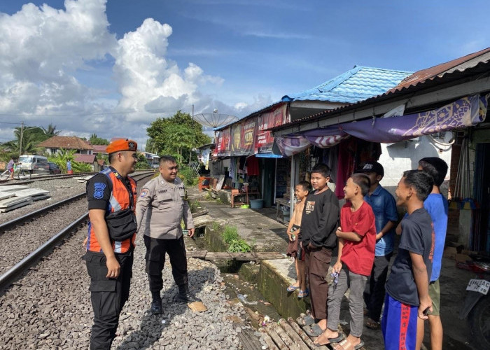 KAI Palembang Imbau Masyarakat Berhenti Lempar Batu, Bahayakan Penumpang 