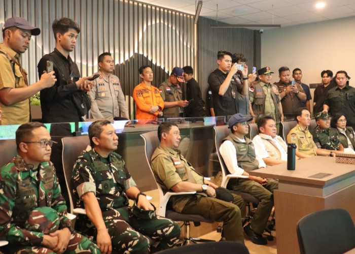 Menteri Kehutanan Raja Juli Bahas Penanggulangan Karhutla di OKI Perkuat Koordinasi Lintas Sektor