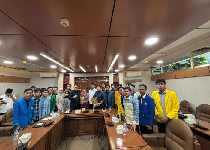 Ketua DPRD Sumsel Andie Dinialdie Kawal Aspirasi Mahasiswa ke Senayan