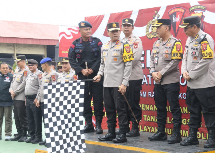 Kapolda Sumsel Berangkatkan 100 Personel Satbrimob ke Lokasi Bencana, Misi Kemanusiaan di Gayo Lues Aceh