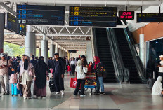  Pasca Erupsi Anak Gunung Krakatau, Penerbangan Rute Jakarta di Bandara SMB II Kembali Beroperasi