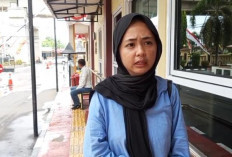 Pulang Karaoke Wanita Ini Kaget Sepeda Motor Raib di Parkiran, 2 Pelaku Terekam CCTV 