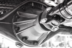 Ciri-Ciri Oli Gardan Mobil Sudah Harus Diganti, Jangan Lengah Biar Gak Boncos!