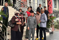 Kabut Asap Tebal, Pesawat yang Ditumpangi Menhut Gagal Mendarat di Bandara Supadio Pontianak