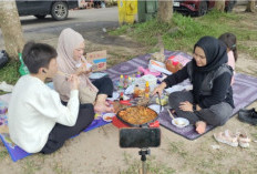 Nge-Grill Dadakan di Danau Sky Air JSC Jadi Favorit Warga Palembang, Liburan Murah Meriah Penuh Kebersamaan