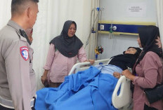 Salip Mobil, Siswi Berboncengan Motor Terluka Parah, Satu Orang Masih Koma 