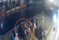 Satpam Sedang Keluar Cari Makan, Momen Hujan Gerimis Pelaku Curanmor Beraksi di Kosan