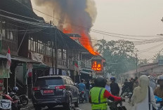 Rumah Panggung Semi Permanen di Kayuagung Hangus Terbakar, Dihuni 12 KK