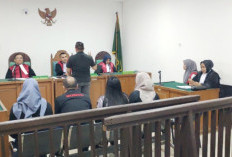Kasir Didakwa Gelapkan Rp882 Juta untuk Judi Online, Hakim Cium Dugaan Kelalaian Pihak Manajemen Dealer Motor