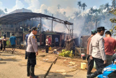 4 Rumah Warga Desa Perigi Kecamatan Pangkalan Lampam OKI Hangus Terbakar