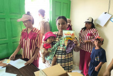 Pasar Murah Minyak Goreng PT Cahaya Cemerlang Lestari di Desa Kualo Puntian Bantu Warga