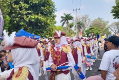 Warga Kayuagung Antusias Saksikan Karnaval Budaya Meriahkan HUT ke-81 Kemerdekaan