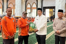 Semringahnya 253 PHL di Ogan Ilir, Usai Terima Zakat Fitrah dari Baznas RI