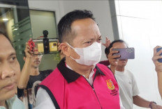 Eks Kadisperkimtan Agus Rizal Resmi Ditahan Sebagai Tersangka Korupsi Dana Hibah 99 Proyek Fiktif