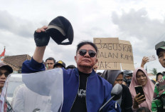 Tinjau Infrastruktur di Ogan Ilir, Gubernur Pastikan akan Perbaiki Sejumlah Jalan Provinsi yang Rusak