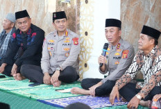Kapolda Sumsel Irjen Pol Sandi Nugroho Tampung Aspirasi Warga Talang Betutu dalam Jumat Curhat