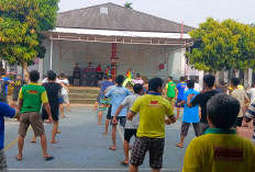 Senam Pagi Bersama Warga Binaan, Lapas Narkotika Muara Beliti Ciptakan Lingkungan Positif dan Sehat