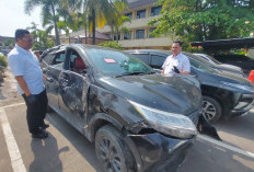 Penyidikan Undercover Buy, Polda Sumsel Tembak Ban Mobil yang Disewa Kurir Narkoba di Ogan Ilir hingga Hancur
