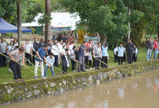 Gen Z di OKI Bersih-Bersih Sungai Demi Lingkungan Lestari