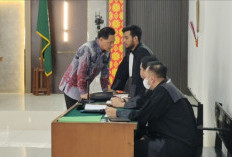 Didakwa Suap Pengkondisian Opini WTP BPK, Bupati Muara Enim nonaktif Edison dan Dua Terdakwa Kompak Melawan
