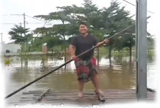 ALAMAK, Banjir Bisa Pakai Rakit di Tanjung Barangan Palembang, Lokak Sepi Wong Beli Rumah Disano! 