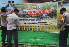 Curah Hujan Tinggi, Polsek Lawang Kidul Pasang Spanduk Peringatan Waspada Banjir