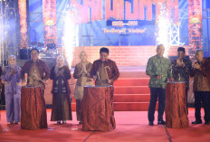 Festival Sriwijaya ke-33 Resmi Dibuka, Gubernur Herman Deru Diganjar Penghargaan KEN 2024