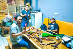 Aswen dan Komunitas PUSAKA Seganti Setungguan: Pelestari Senjata Tradisional Lahat 