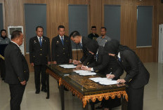 Kakanwil Kemenkum Sumsel Lantik Pejabat Fungsional Analis Hukum, Dorong Penguatan Kajian Regulasi