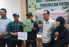 Salurkan Kompensasi Lahan kepada 46 Warga Desa Jajaran Lama Total Rp 600 Juta