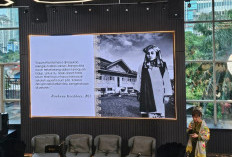 Menggugat Takdir Perempuan: Roehana Koeddoes