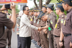 Tiba di Bumi Sriwijaya, Kajati Sumsel Nurcahyo Disambut Tari Tanggal dan Tanjak