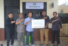 Pelindo Regional 2 Palembang Serahkan 200 Paket Alat Belajar untuk Meningkatkan Pendidikan di Palembang