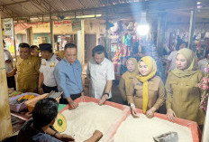 Jelang Nataru 2025/2026, TPID Ogan Ilir Sidak Pasar, Pastikan Harga dan Stok Bahan Pokok Aman