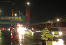 Lakalantas di At Jembatan Ampera Palembang, Sepeda Motor Hendak Putar Balik Ditabrak Pengendara dari Belakang 