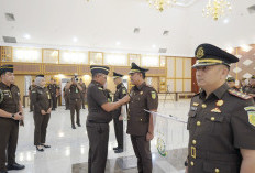 Lantik Dua Kajari dan Asdatun Baru, Kajati Sumsel Tegaskan Disiplin Pembaruan SOP Sesuai KUHP-KUHAP Terbaru