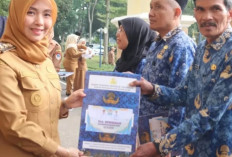 Apel Awal Bulan Pagar Alam: Wawako Bertha Beri Penghargaan untuk ASN Purna Tugas
