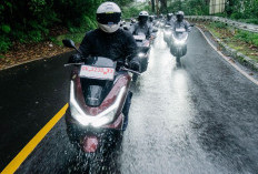 Honda PCX160 Dibekali Teknologi HSTC, Bantu Kurangi Risiko Selip Saat Jalan Licin