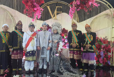 Sultan Palembang Darussalam Anugerahkan Gelar Adat Kehormatan kepada Pengantin Turki