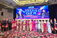 Tarian Mapak Raje dari Sanggar Tari SMPN 1 Indralaya Ogan Ilir Tampil di Gelaran Apresiasi Guru se-Sumsel 2025