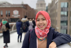 Hadiri Wisuda S1 Diantar Becak Sang Ayah, Kini Raeni Jadi Asisten Profesor