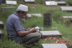 Ini 8 Amalan Ziarah Kubur Orang Tua Menyambut Ramadhan 1447 H Sesuai Tuntunan Syariat